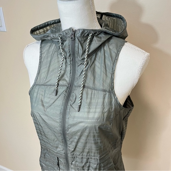 REI Screeline Cascade Soft Shell Vest - Lightweight - Picture 2 of 16